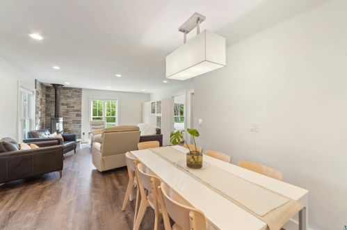 1689 Clover Valley Dr, Duluth MN 55804-9600 exterior