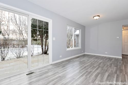 2317 Aspen Dr, Bull Valley IL 60098-6906 exterior