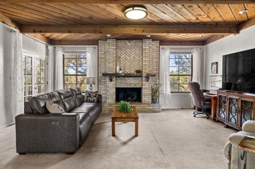 8409 Adirondack Trl, Austin TX 78759-7935 exterior