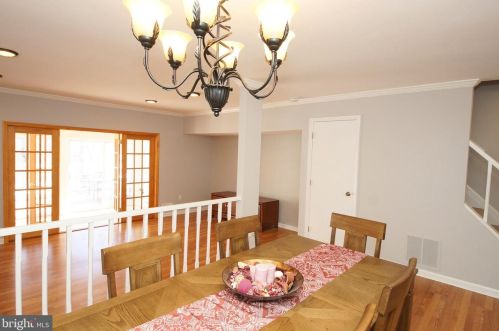 25 Jasmine Ct, Trenton NJ 08648-4808 exterior