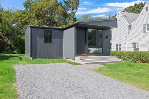 1884 Anderson Ave, Moon Twp, PA 15108-3004