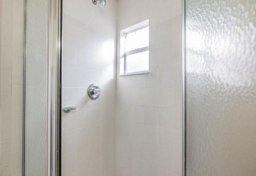 9509 Citrus Glen Pl, Tampa FL 33618-4018 exterior