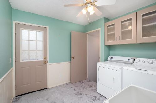 4901 Sefton Dr, Saint Louis MO 63128-2918 exterior