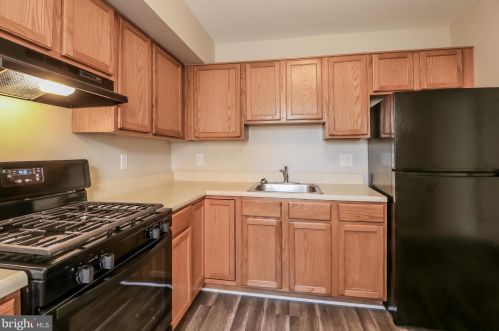 1415 Clearview St, Philadelphia PA 19141-2402 exterior