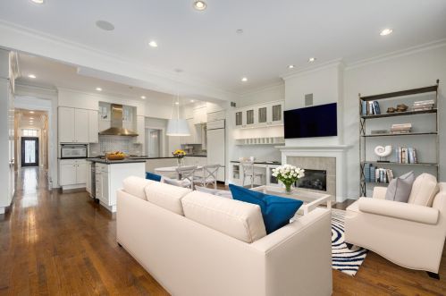 1121 Lill Ave, Chicago IL 60614-2107 exterior