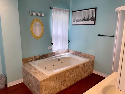 861 Leonard St, Grand Rapids MI 49534-0011 exterior