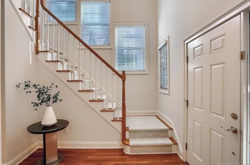 5 Terra Nova Cir, Westport, CT 06880-4748