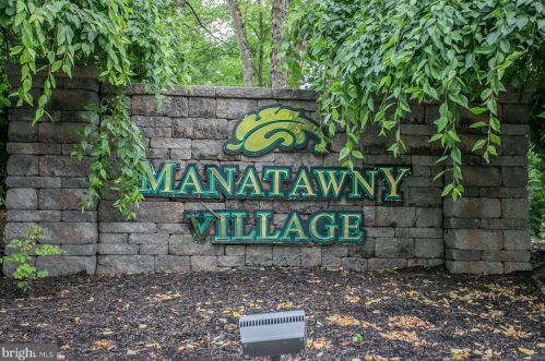 1542 Glasgow St, Pottstown PA 19464-9417 exterior