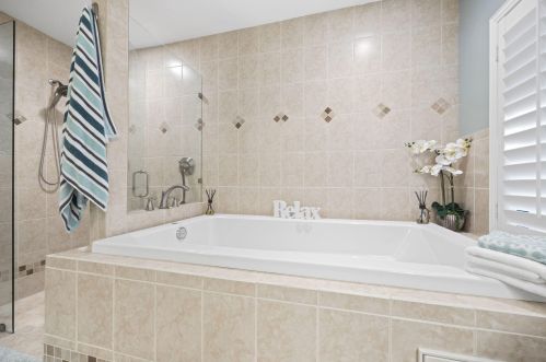 1292 Bent Pine Cv, Fort Pierce FL 34986-2102 exterior