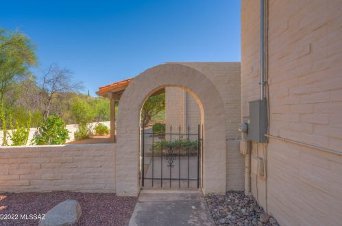 5048 Placita Del Lazo, Tucson AZ  85750-1529 exterior