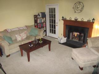 8329 Beacon Pl, Cleveland OH  44103-4265 exterior