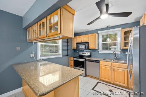 2154 Holliday Dr, Wyoming MI  49519 exterior