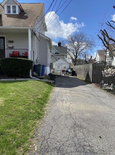 114 Gln Ave, Mount Vernon NY 10550-2304 exterior