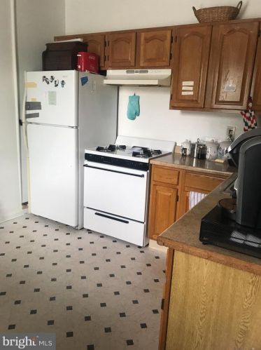 303 Grant St, Pottstown PA exterior