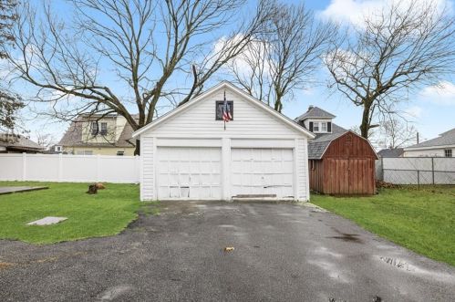 22 Oakland Ave, Providence RI  02919-4307 exterior