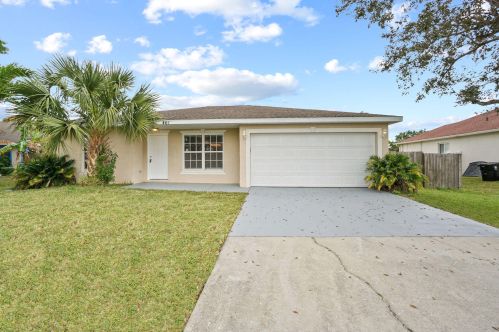 461 Dolores Ave, Fort Pierce, FL 34983-1938