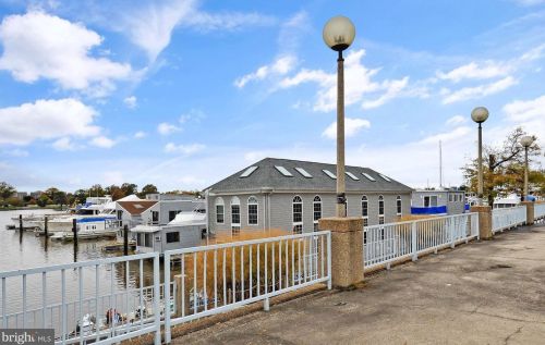 602 7 St, Washington DC 20002-5210 exterior