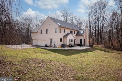 3181 Chestnut Hill Rd, Pottstown PA 19465-8560 exterior