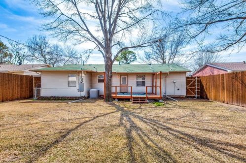 2211 Dewitt St, Irving TX 75062-4210 exterior