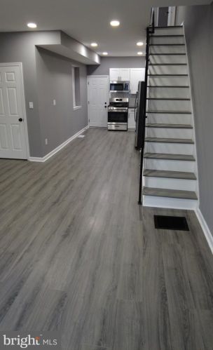 2432 13 St, Philadelphia PA 19107-5615 exterior