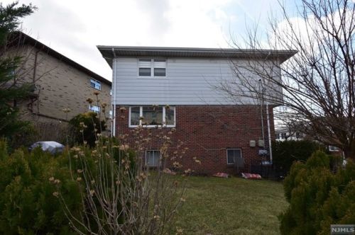 166 Morningside Ln, Palisades Park NJ exterior