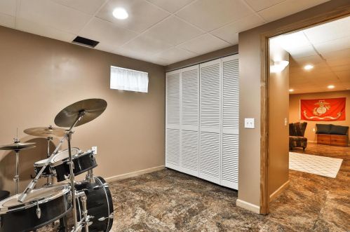 5321 Staely Ave, Saint Louis MO 63123-3652 exterior