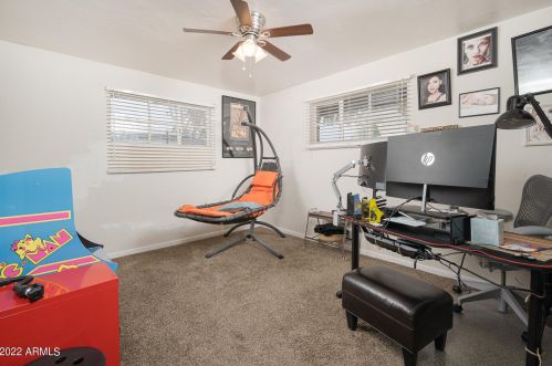 8109 28 Ave, Phoenix AZ 85009-5042 exterior