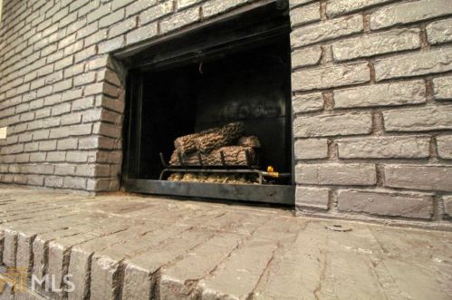 1145 Carlo Wood Dr, Atlanta GA 30331-7344 exterior