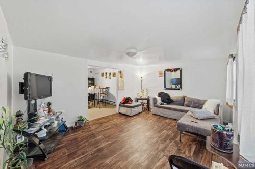 11 Elm St, Paterson, NJ 07501-1859