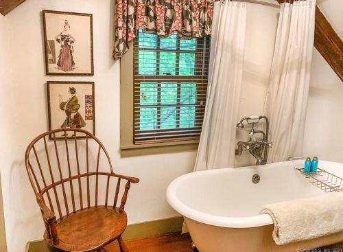 198 Ramapoo Rd, Ridgefield CT  06877-3733 exterior