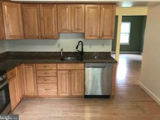 7612 Indian Hills Dr, Rockville MD  20855-2618 exterior