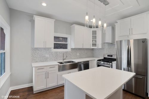 7723 Pr Ave, Chicago IL 60619-2815 exterior