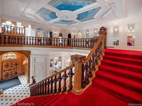 2009 Victoria Hl, Rochester MI exterior