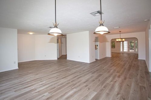 1978 Countess Ct, Naples FL 34110-1000 exterior