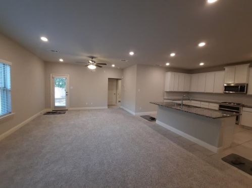 2803 18th St, Irving TX  75060-5505 exterior