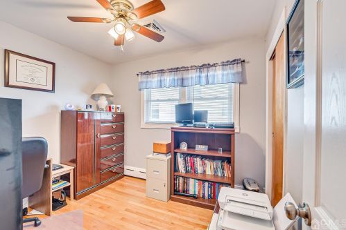 57 Barton St, Edison NJ 08837-2855 exterior