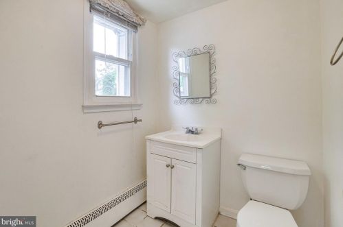 4301 Laurel Rd, Alexandria VA 22309-2520 exterior