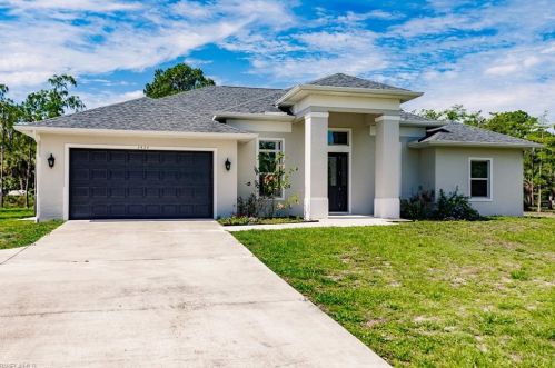 3424 11th Ave, Naples, FL 34117-0041