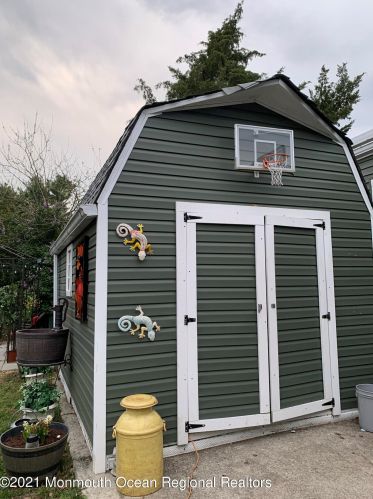 17 Southwind Cir, Jackson Twp NJ 08527-2822 exterior