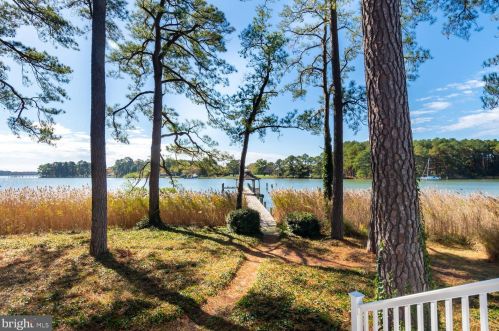 7332 Pea Nck Rd, Saint Michaels MD 21663-2714 exterior