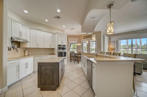 1453 Foxtail Ct, Lake Mary FL 32746-4467 exterior