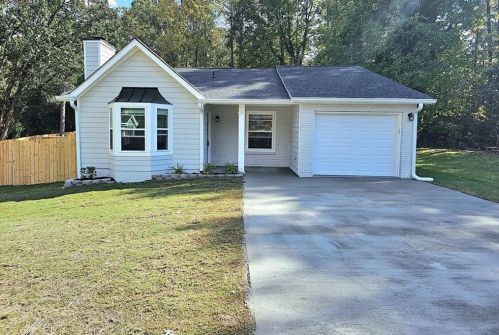 2061 Marbut Forest Dr, Lithonia GA  30058-7827 exterior