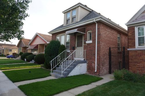 5152 Kenneth Ave, Chicago, IL 60630-2623