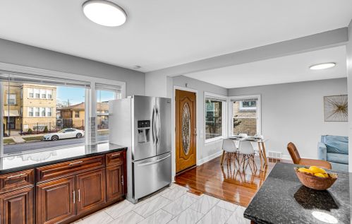 1652 Leclaire Ave, Chicago IL 60638-2145 exterior