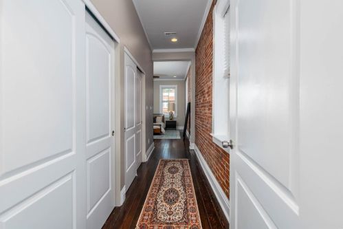 2112 Sidney St, Saint Louis MO 63104-2834 exterior