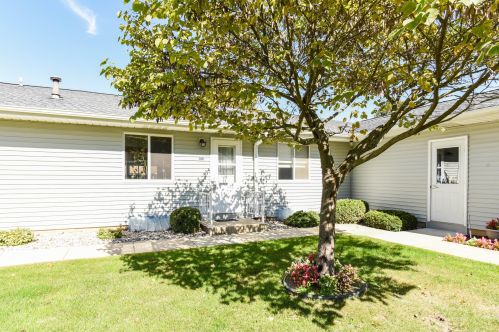 5061 Green Meadow Rd, Kalamazoo, MI 49009-1255