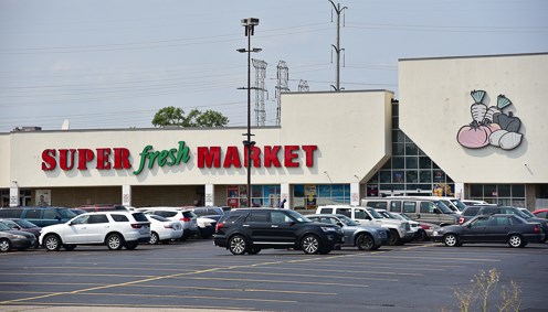 1524 Berwick Blvd, Waukegan IL 60085-1519 exterior