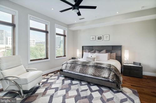 308 2nd St, Philadelphia PA 19133-0040 exterior