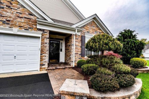 30 Balmoral Dr, Jackson Twp, NJ 08527-4791