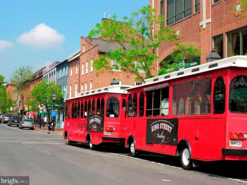 2181 Jamieson Ave, Alexandria VA 22314-5747 exterior